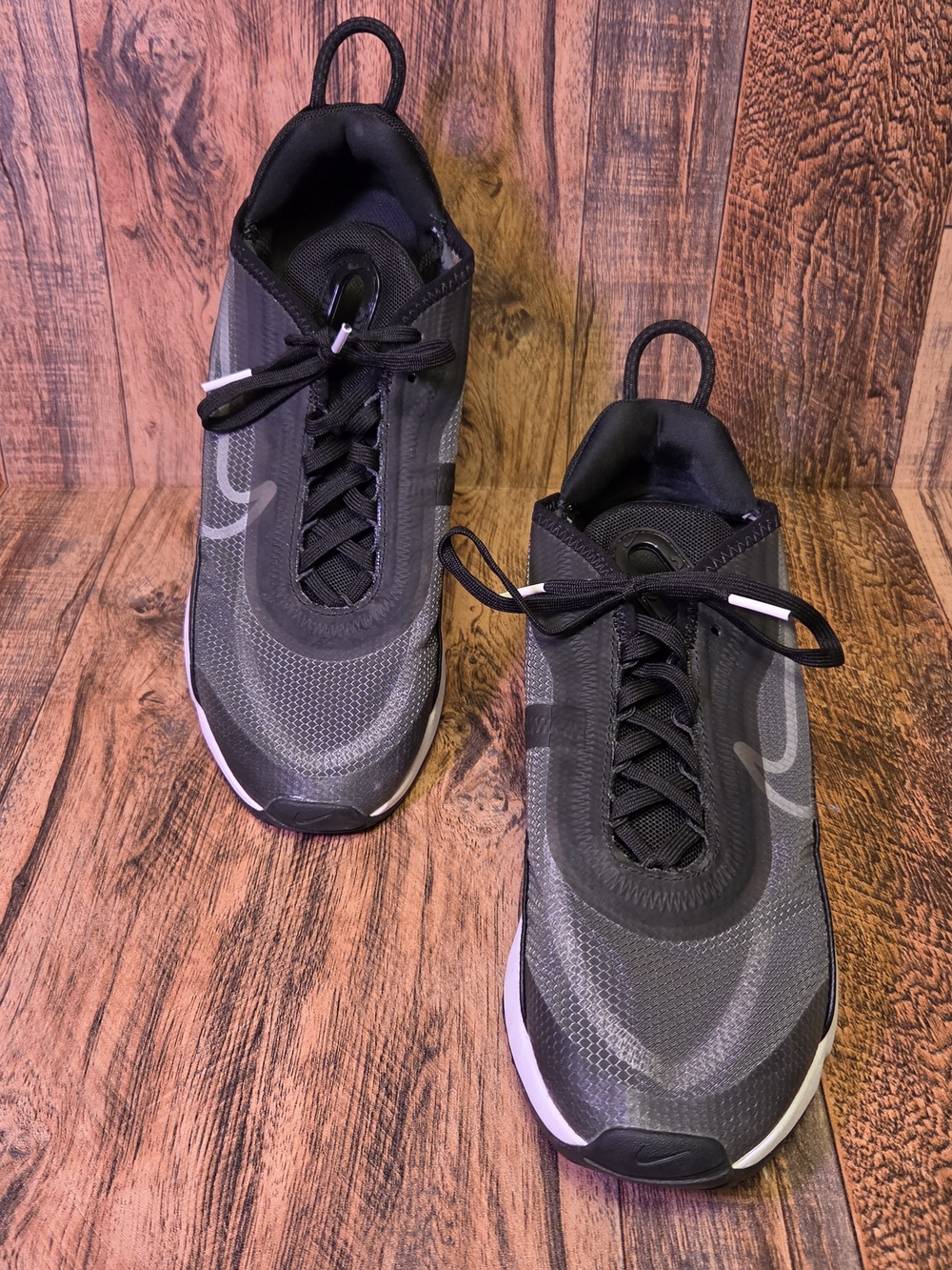 Nike Air Max 2090 Running Shoes Women 8 Black Wolf Grey Sneakers CK2612-002